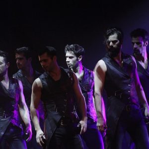 men-2454029_640